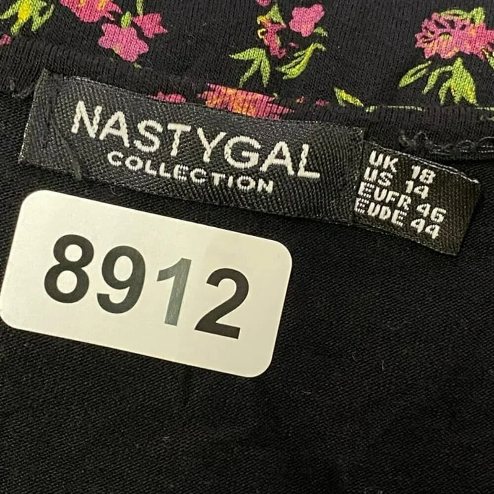 NastyGal Floral Print Square Neck Fitted Jumpsuit - Picture 6 of 12